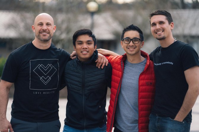 54258218_385724631980502_1239386463359991808_o