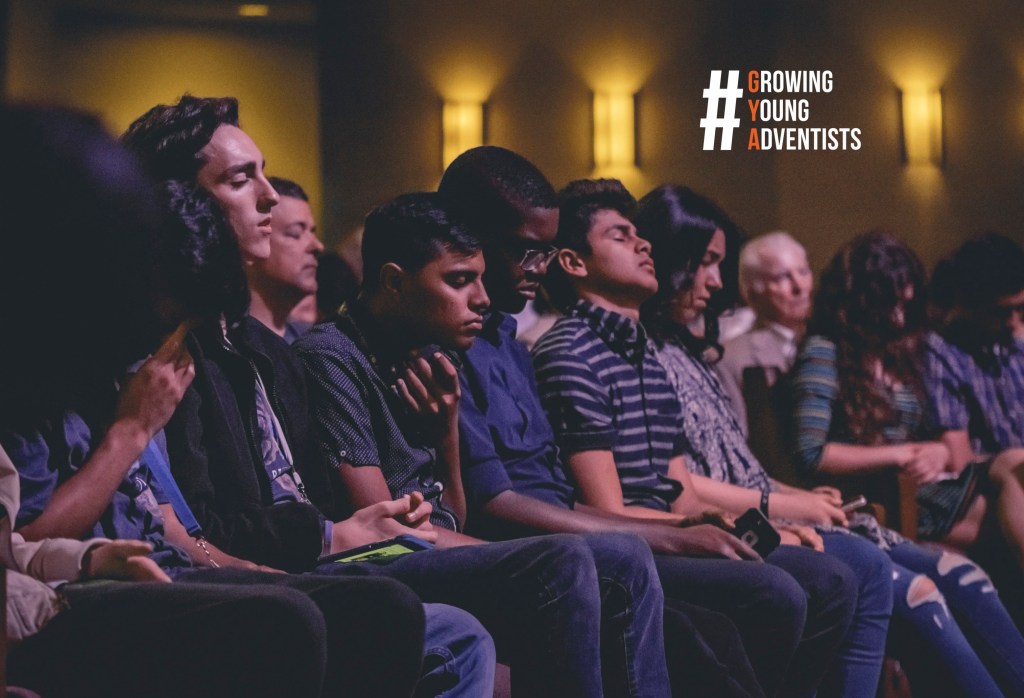 This image has an empty alt attribute; its file name is gyapray5.jpg